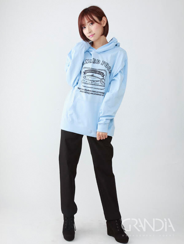 Contract artists 井坂 仁美 Hitomi Isaka モデル事務所GRANDIA 東京港区赤坂