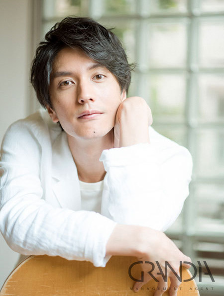 Contract artists 井坂 仁美 Hitomi Isaka モデル事務所GRANDIA 東京港区赤坂